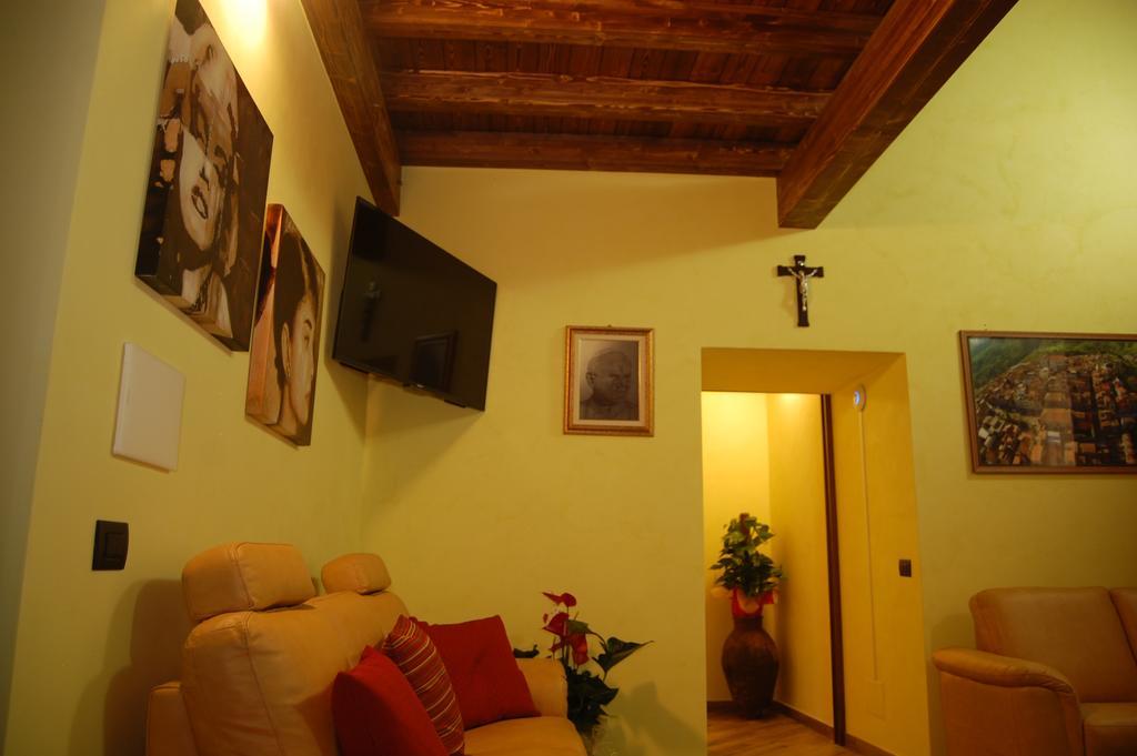 L'Arco Dei Sogni Hotel Malvagna Exterior foto